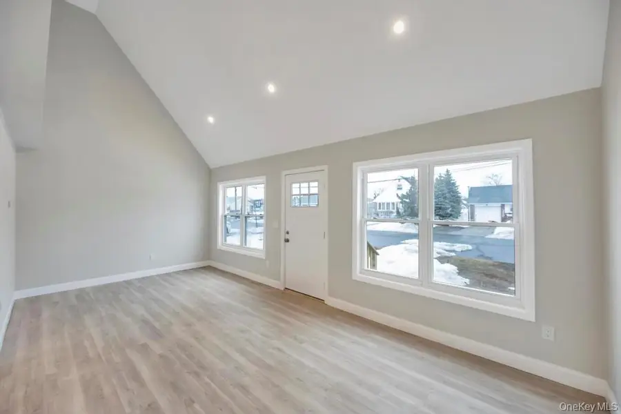 52 Halycon Road, Lindenhurst, NY 11757 - #3