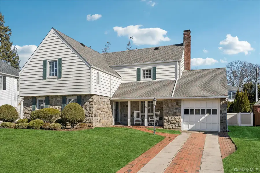 87 Wyatt Road, Garden City, NY 11530 - #2