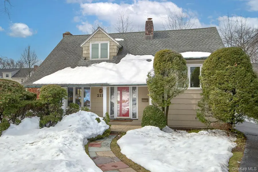 211 Davis Avenue, White Plains, NY 10605 - #2