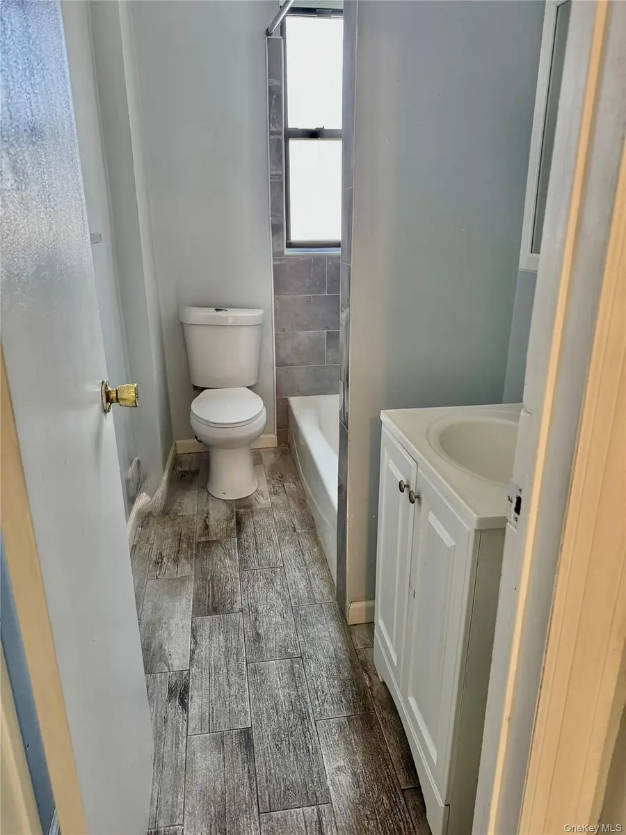 724 E. 216 Street #4D, Bronx, NY 10467 - #3