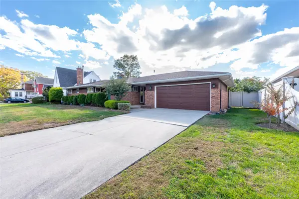 2860 Lenox Road, Oceanside, NY 11572