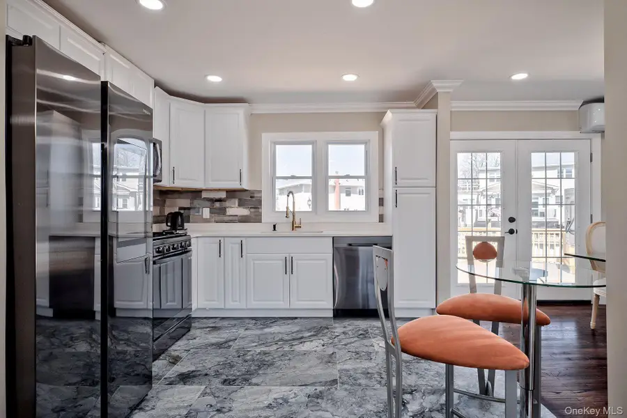 72 W Lido Promenade, Lindenhurst, NY 11757 - #2