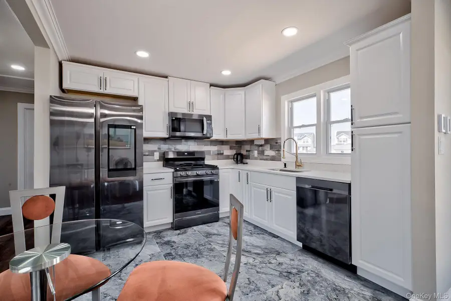 72 W Lido Promenade, Lindenhurst, NY 11757 - #3