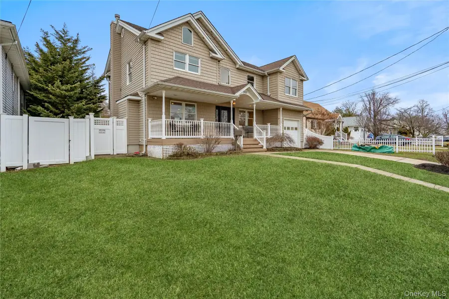 303 Sherbrooke Road, Lindenhurst, NY 11757 - #2