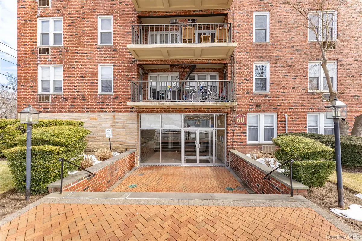 60 Hempstead Avenue #2K, Lynbrook, NY 11563 - #1