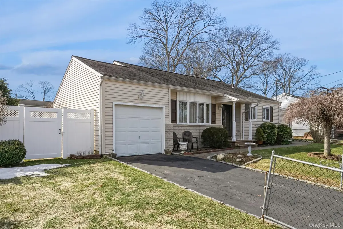 66 Craven Street, Huntington Station, NY 11746 - #1