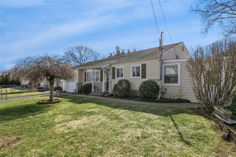 66 Craven Street, Huntington Station, NY 11746 - #3