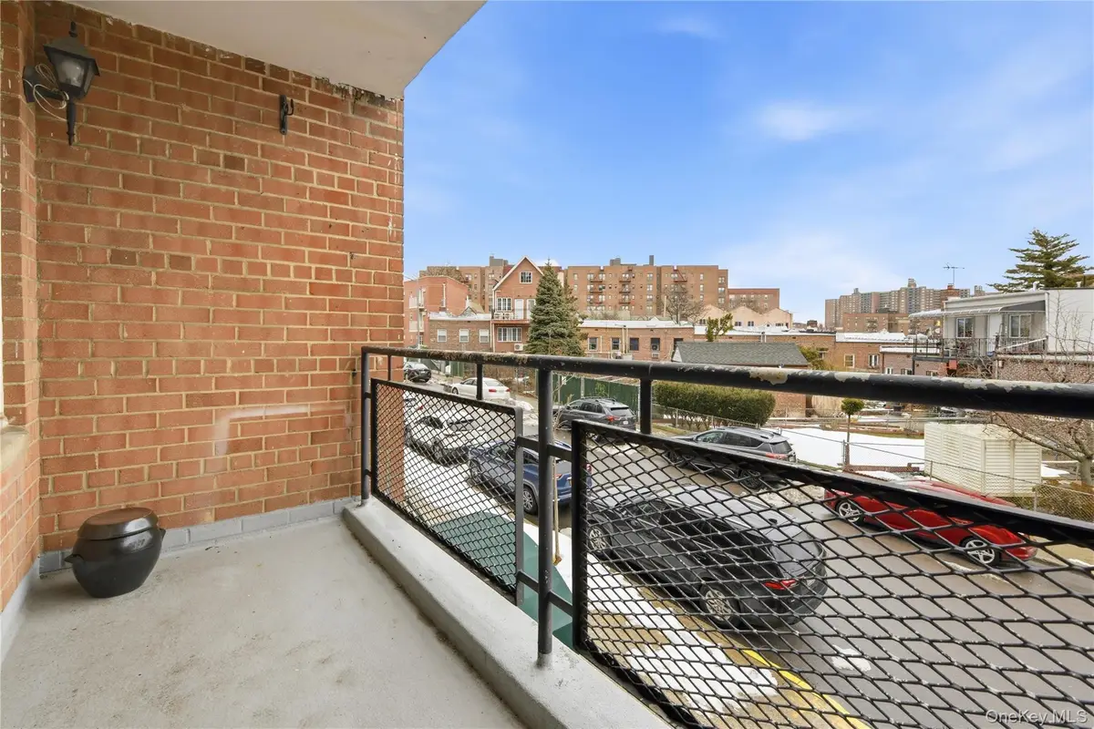 67-50 Thornton Place #1F, Forest Hills, NY 11375 - #1