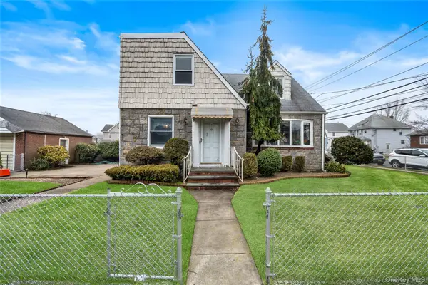 181 Monroe Street, Franklin Square, NY 11010