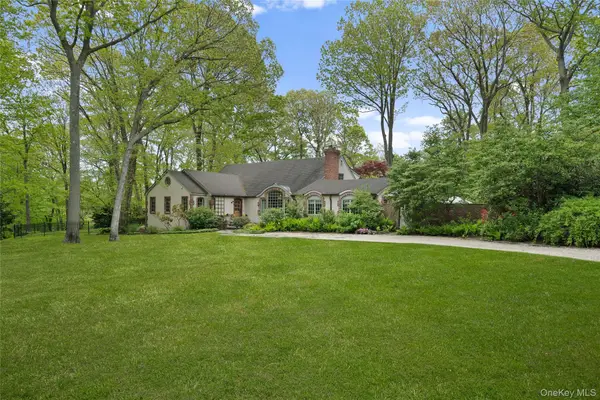 68 Flower Hill Road, Huntington, NY 11743