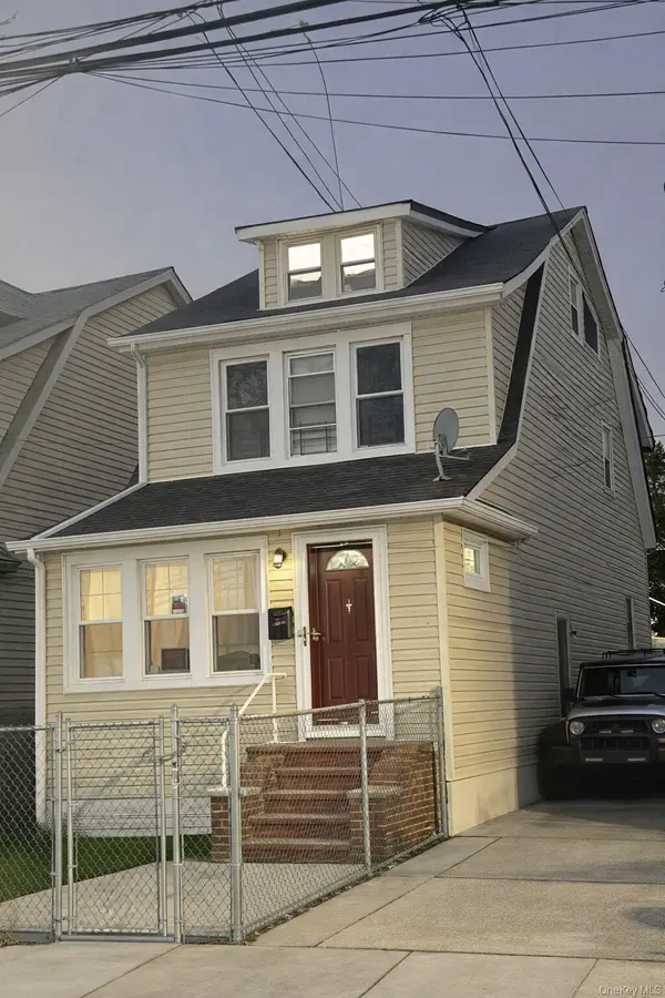 13723 249th Street, Rosedale, NY 11422