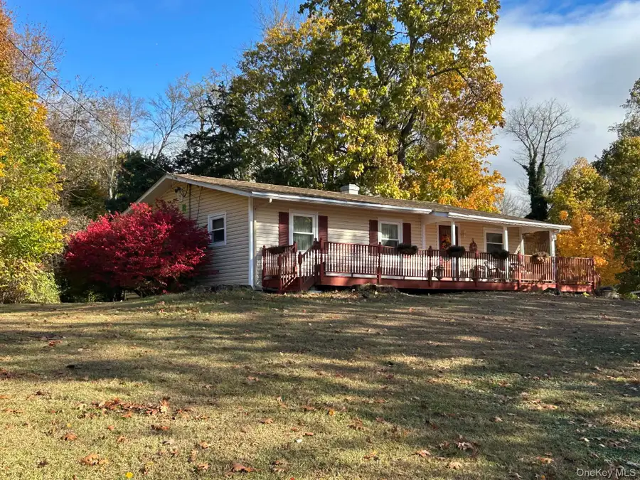 9 Sycamore Drive, Hyde Park, NY 12538 - #3