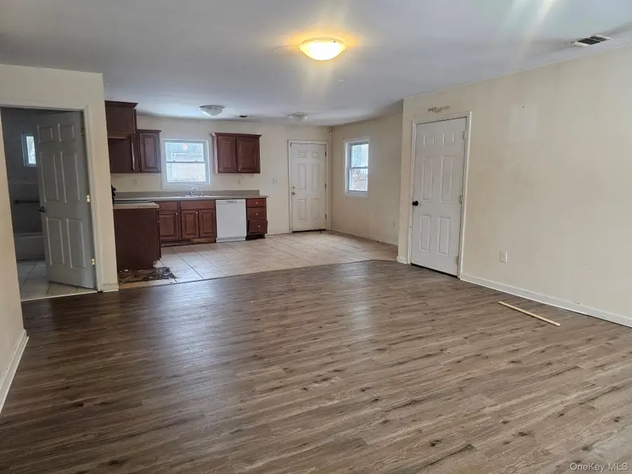 556 Taylor Avenue, East Patchogue, NY 11772 - #3