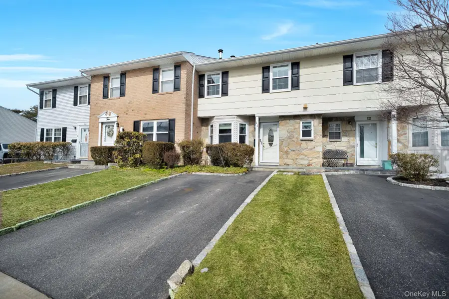 11 Manors Drive, Jericho, NY 11753 - #3