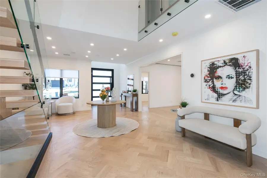 1 Bentley Road, Great Neck, NY 11023 - #2