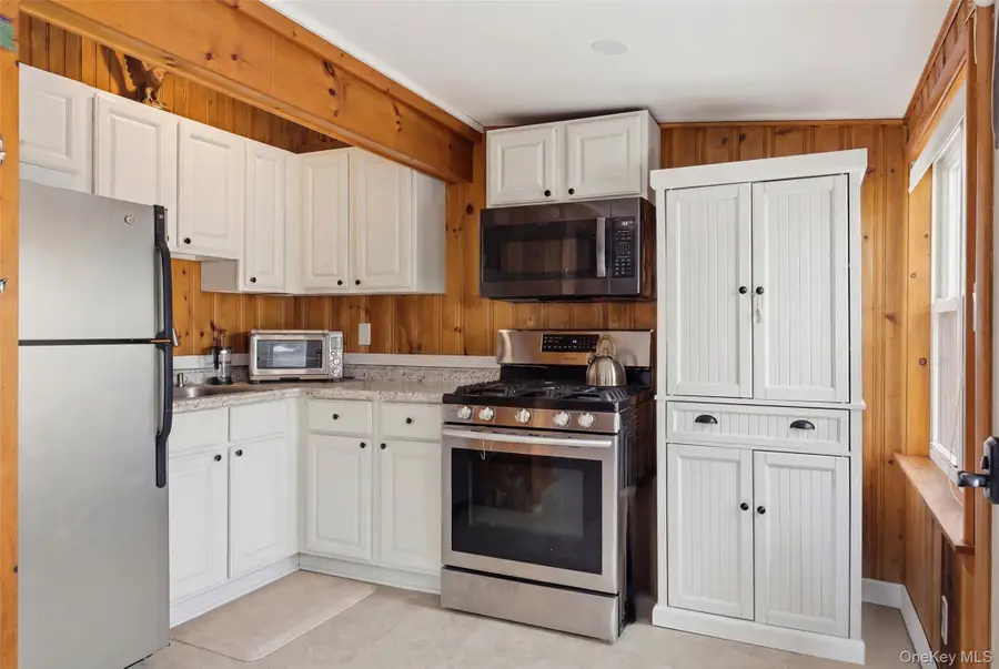 66 Chestnut Avenue, Setauket, NY 11733 - #2