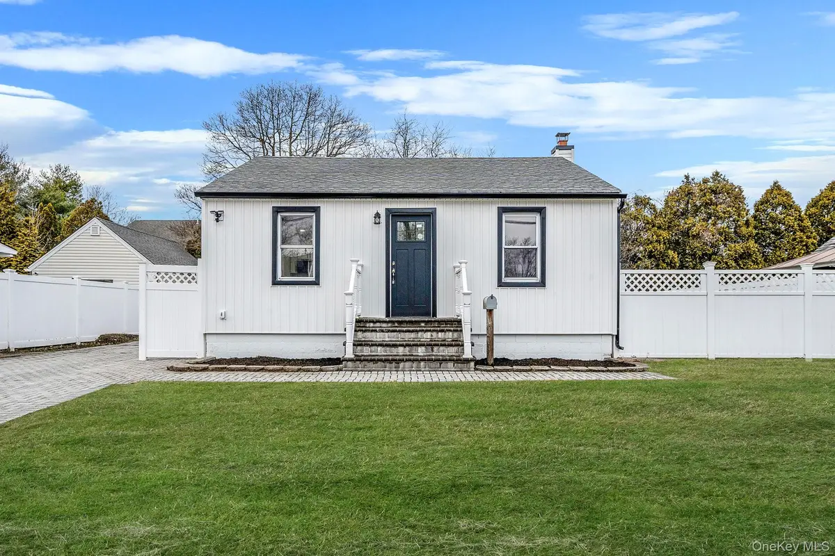 24 Forest Avenue, West Babylon, NY 11704 - #1