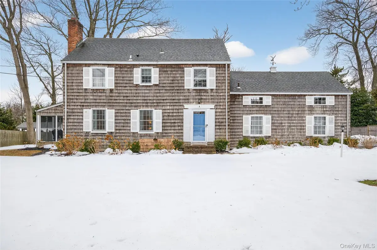 4 Colonial Court, Bay Shore, NY 11706 - #1