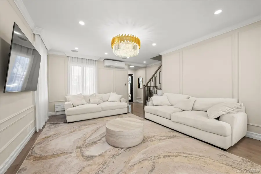 7304 193rd Street, Fresh Meadows, NY 11366 - #3