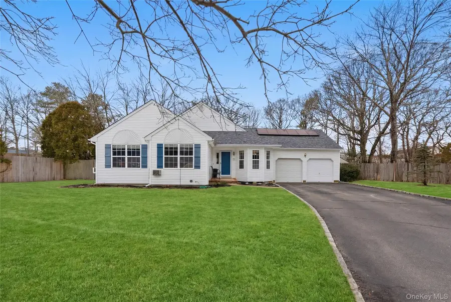 8 Lucy Court, Patchogue, NY 11772 - #2