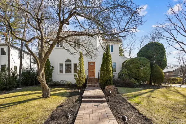 118 Baker Hill Road, Great Neck, NY 11023