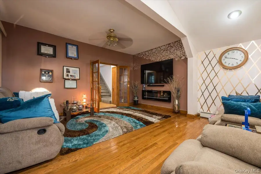 72 Oakley Avenue, Elmont, NY 11003 - #3