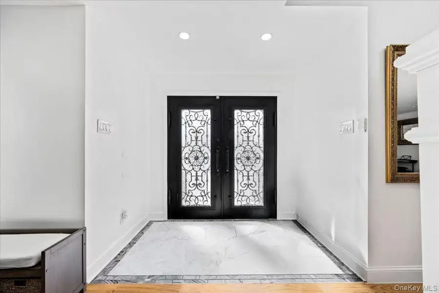 642 Lenore Lane, Elmont, NY 11003 - #3