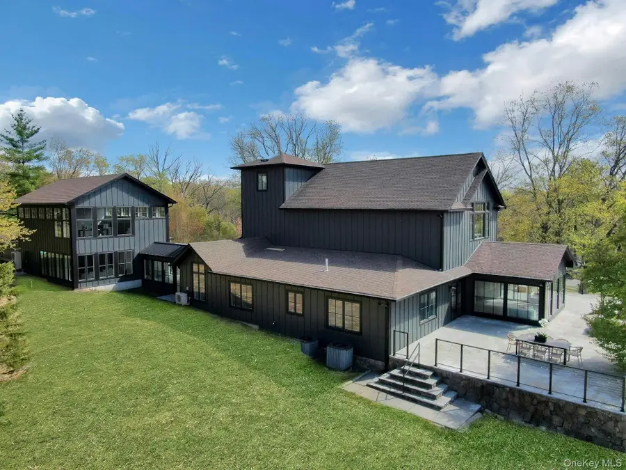 20 Old Stone Road, Valley Cottage, NY 10989 - #3