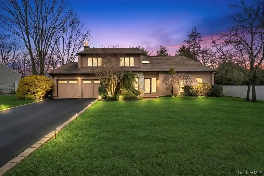 4 Long Meadow Road, Commack, NY 11725 - #1