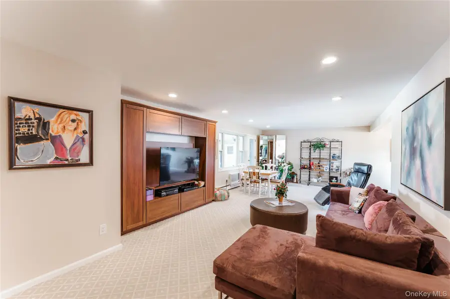 200 South Middle Neck Road #F6, Great Neck, NY 11021 - #2