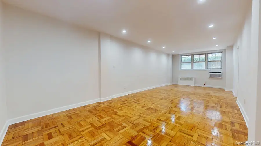 66-15 Thornton Place #L4, Rego Park, NY 11374 - #3