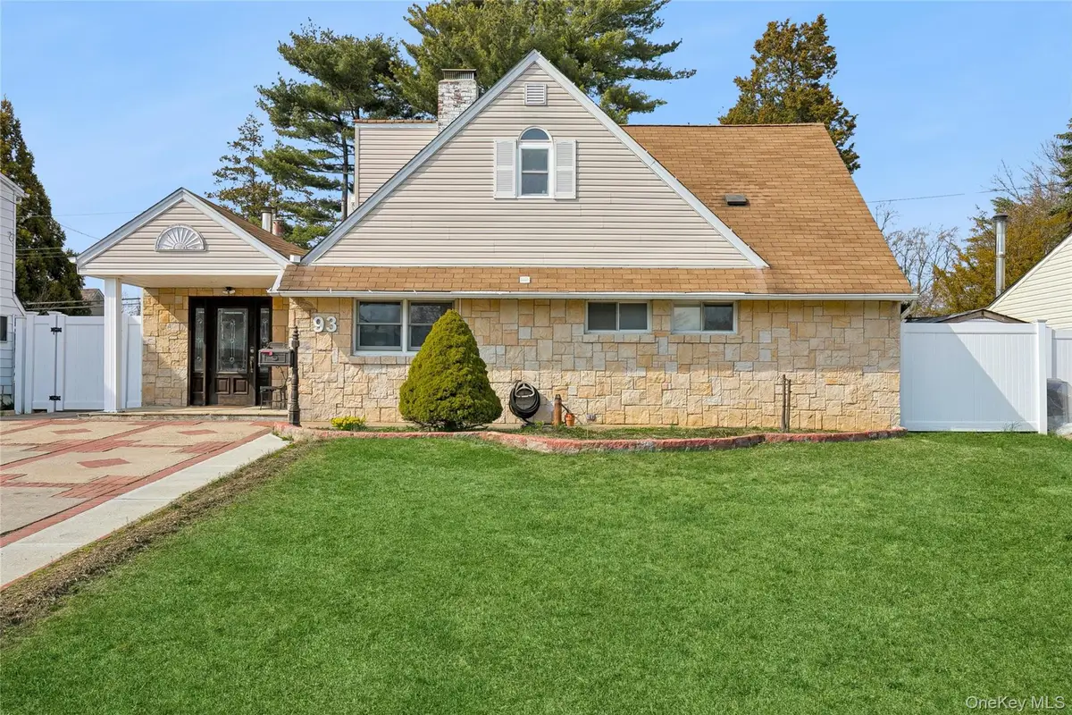 93 Hearth Lane, Westbury, NY 11590 - #1