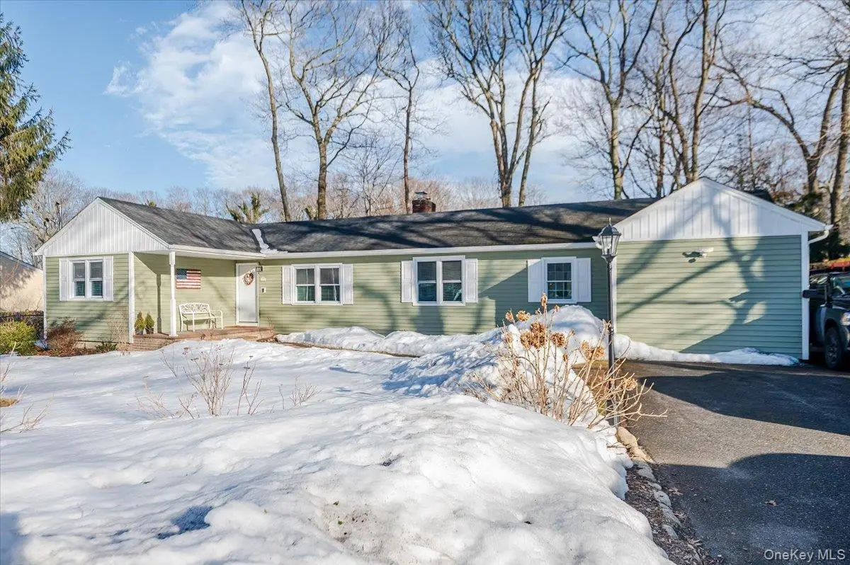 20 Honey Lane, Miller Place, NY 11764 - #1