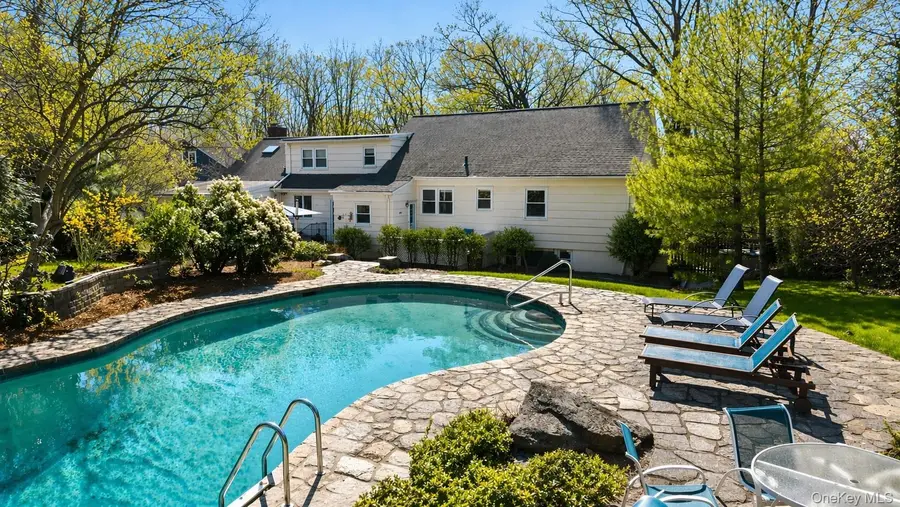 11 Iroquois Trail, Harrison, NY 10528 - #2