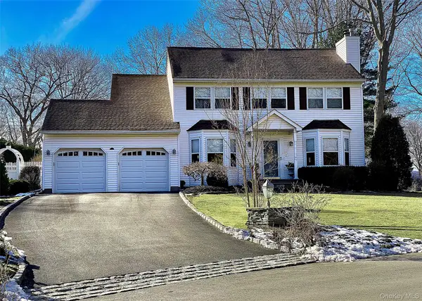 2 Robert Crescent, Stony Brook, NY 11790