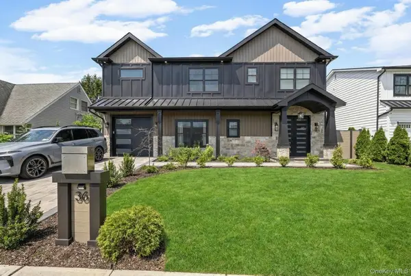 36 Foster Lane, Westbury, NY 11590