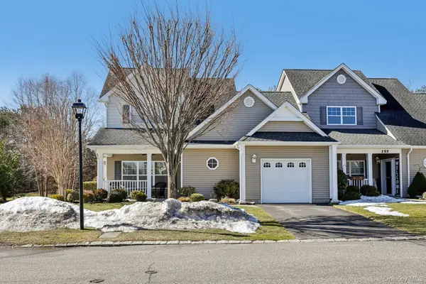 153 Stoneleigh Drive #153, Riverhead, NY 11901