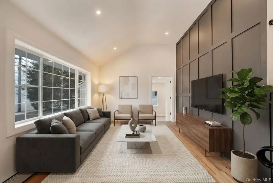 40 Durhamoc Lane, North Babylon, NY 11703 - #3