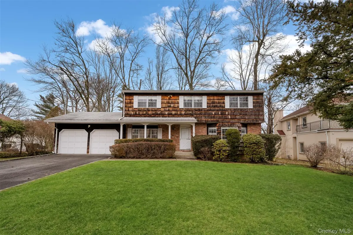 36 W Terrace Road, Great Neck, NY 11021 - #1