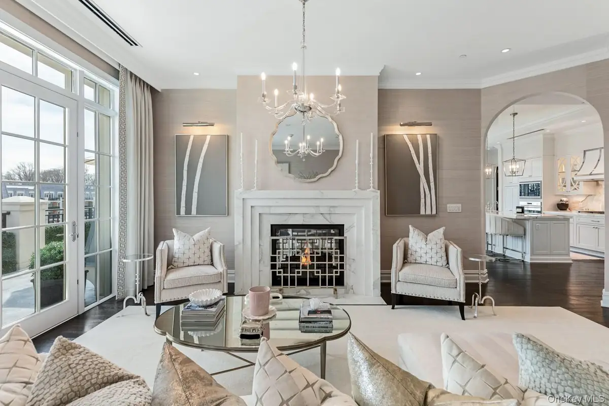6000 Royal Court #PENTHOUSE, North Hills, NY 11040 - #1
