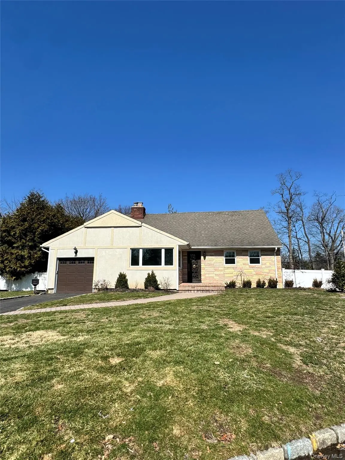 47 Margaret Court, Great Neck, NY 11024 - #1