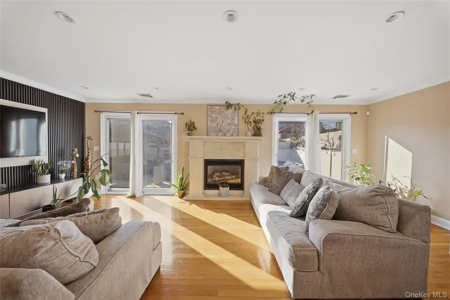 141-16 11th Avenue, Malba, NY 11357 - #3