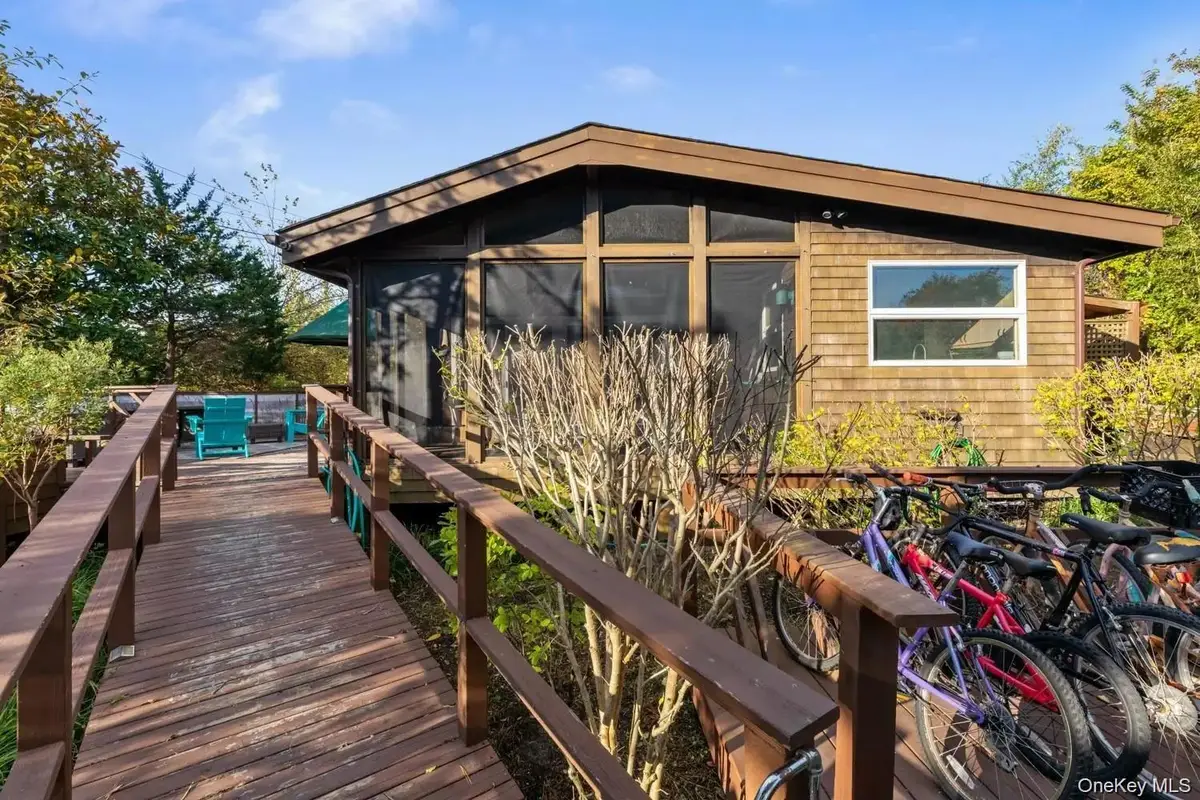 19 Crescent Avenue, Seaview, NY 11770 - #1