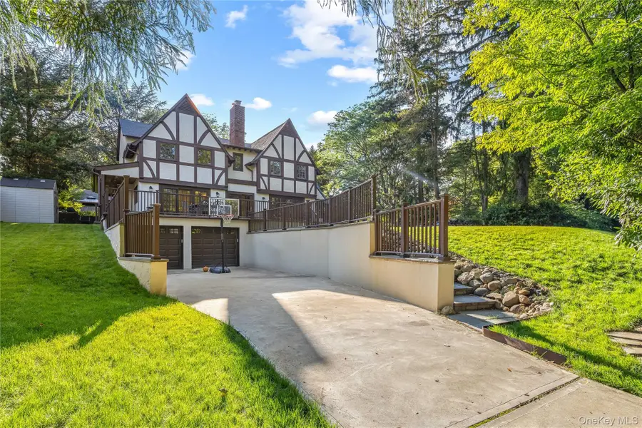 378 Beverly Road, Douglaston, NY 11363 - #2