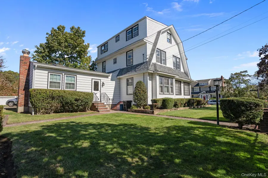 29 Summit Avenue, Lynbrook, NY 11563 - #3