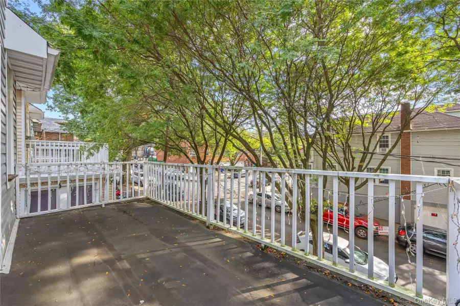 667 E 230th Street, Bronx, NY 10466 - #3