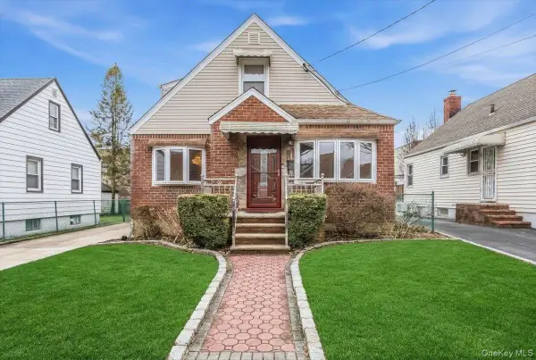 505 N 1st Street, New Hyde Park, NY 11040