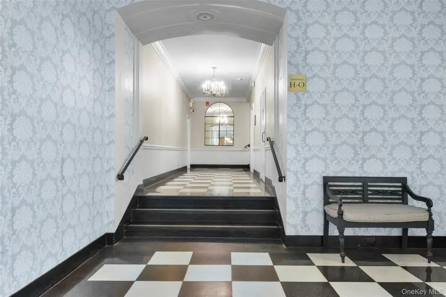 910 Stuart Avenue #4L, Mamaroneck, NY 10543 - #3