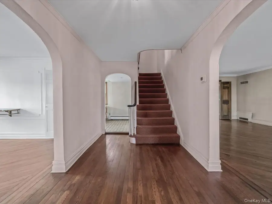 109 Wickham Road, Garden City, NY 11530 - #3