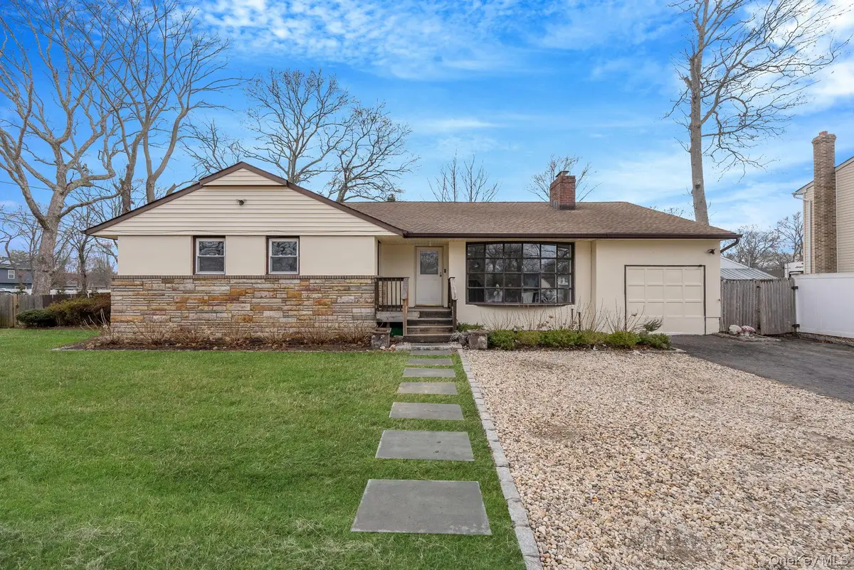 36 Maple Lane, Shirley, NY 11967 - #1